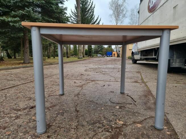 Stół biurko buk 100x100cm biurka stoły konferencyjne biura