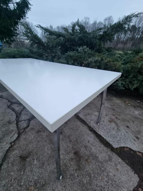 Stół konferencyjny biały biurka stoły konferencyjne do biur