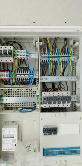 Elektryk, Usługi Elektroinstalacyjne dla Domu i Firm