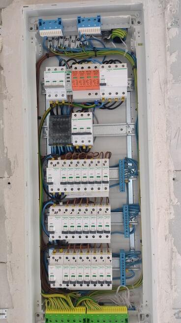 Elektryk, Usługi Elektroinstalacyjne dla Domu i Firm