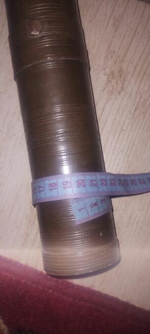 Bardzo stary młynek do kawy pieprzu ziół wykonany z mosiądzu