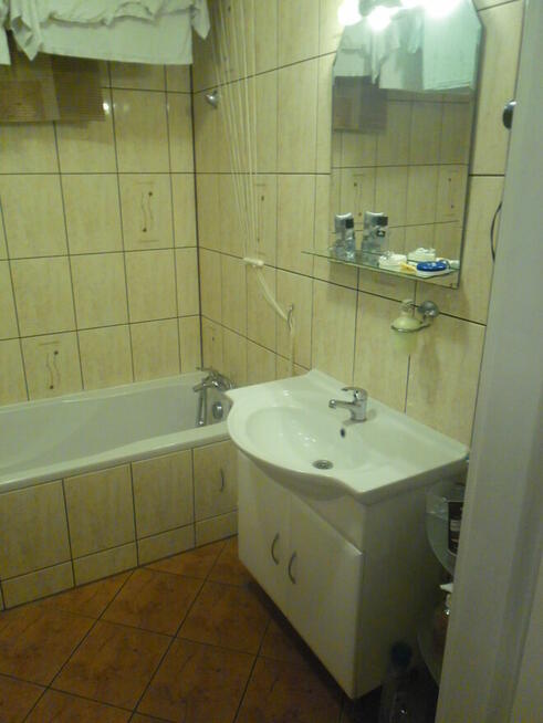 Pokój jednoosobowy dla kobiety Metro Wilanowska bez opłat