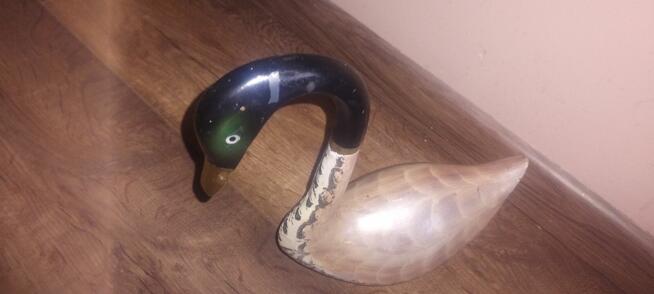 Kaczka wykonana z mosiądzu ręcznie malowana