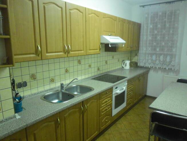 Pokój jednoosobowy dla kobiety Metro Wilanowska bez opłat