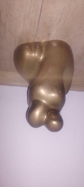 Figura mosiężna para kochanków w uścisku