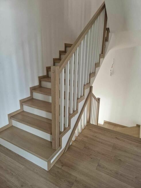 Schody drewniane, trepy, stopnie, cyklinowanie podłóg