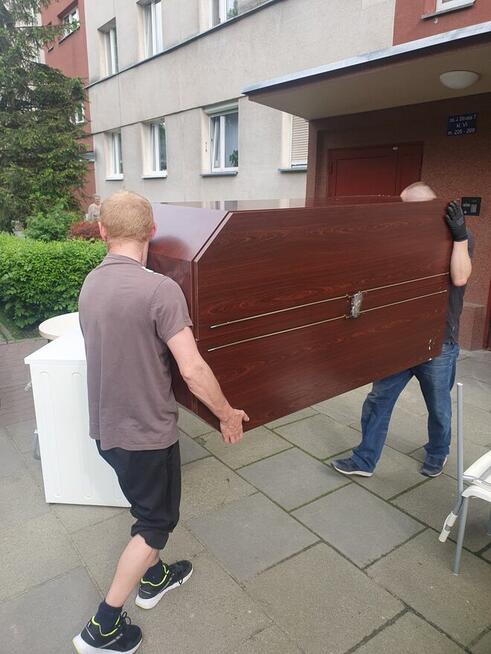 Przeprowadzki i transport