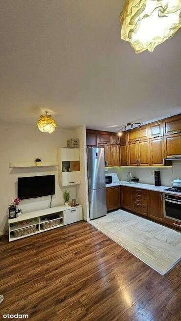 sprzedam 3 pokojowe mieszkanie w Pyrach z tarasem i garażem