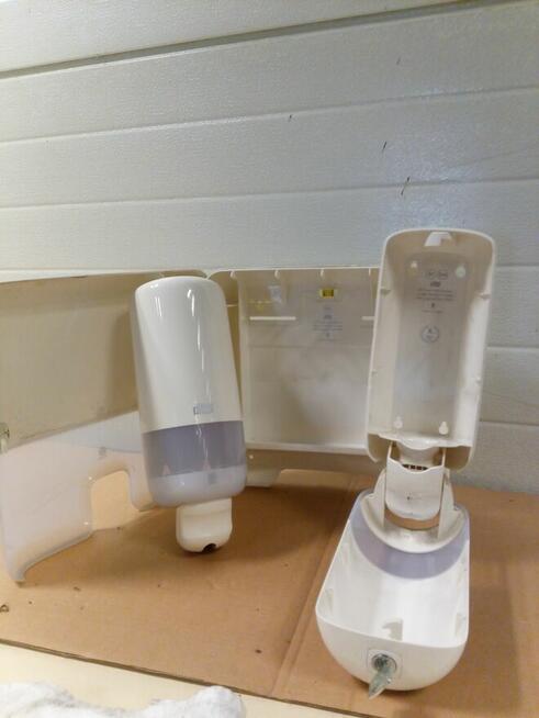 Dozownik do papierów plus dozowniki do mydła Tork S1 S11 H2