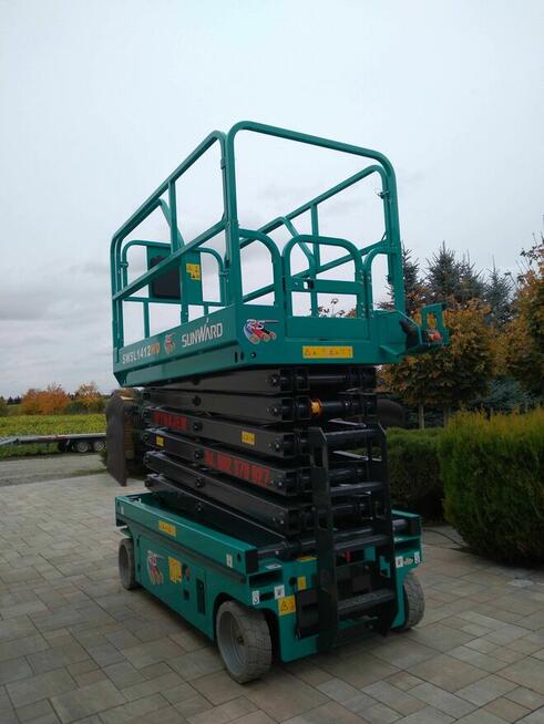 Podnośnik koszowy, nożycowy, Gniezno, Mogilno, wycinka