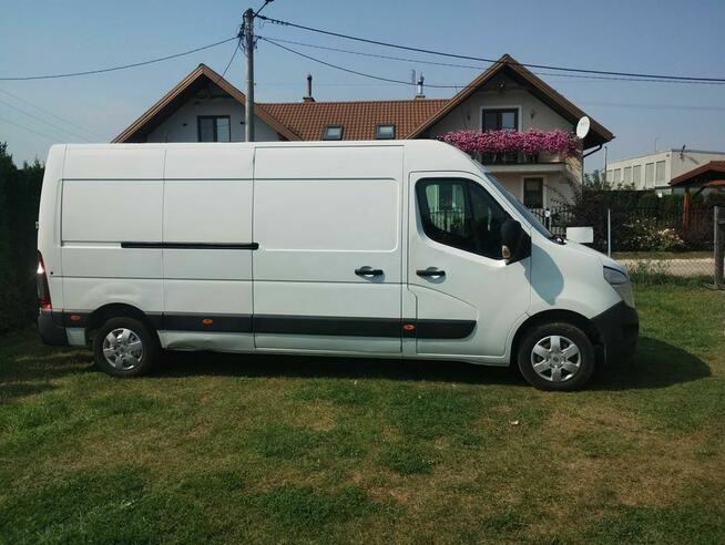 Nissan nv400