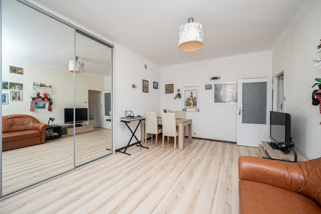 Okazja! Mieszkanie po remoncie blisko Metra