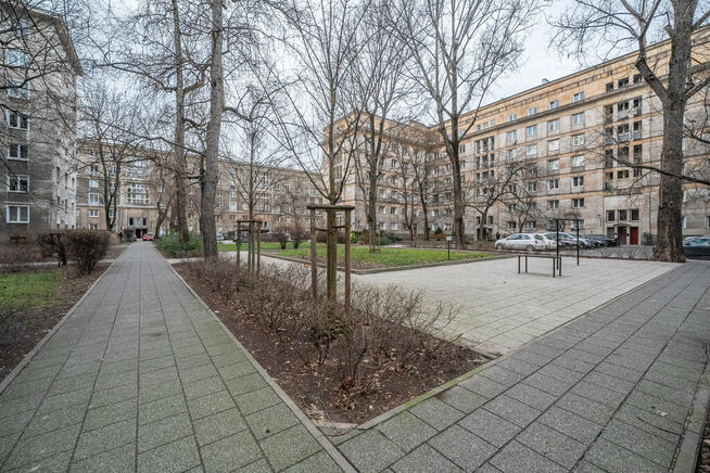 Okazja! Mieszkanie po remoncie blisko Metra