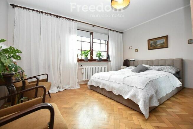 Duży dom 360 m2/3 mieszkania/pod najem/ogród/garaż