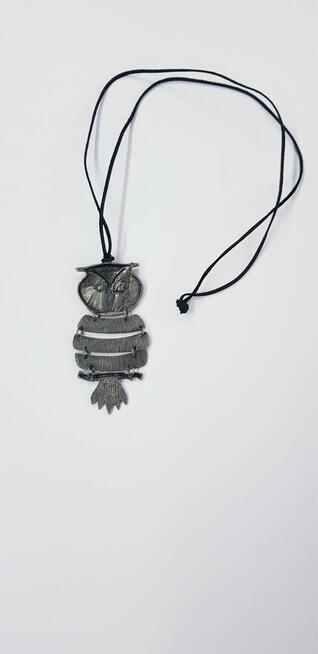 Stary duży wisior-składana sowa na rzemyku