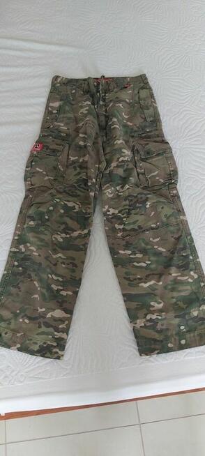 Spodnie moro Molecule