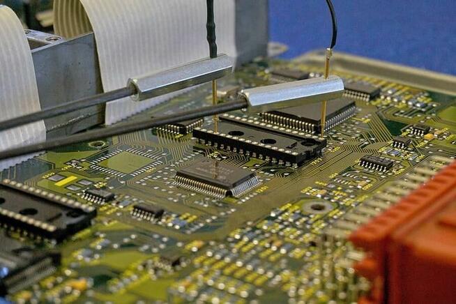 Elektryk samochodowy dojazd do klienta