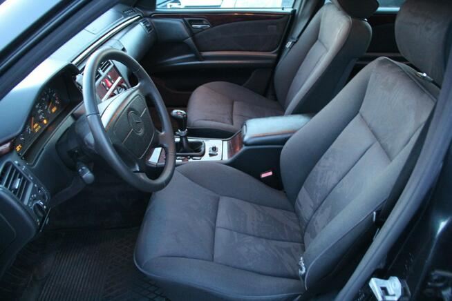 Mercedes E 220 klimatyzacja,zarejestrowany