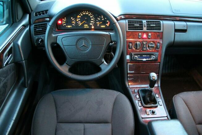 Mercedes E 220 klimatyzacja,zarejestrowany
