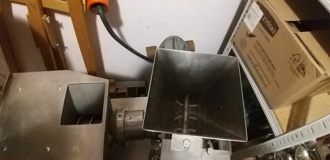 Maszyna do pierogów, uszek, kopytek formierka 01MG5