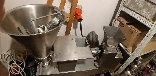 Maszyna do pierogów, uszek, kopytek formierka 01MG5