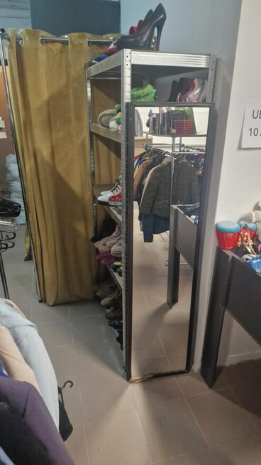 Meble do sklepu odzieżowego, rury, skrzynie, gondole, regały