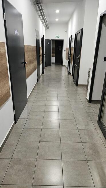 Sprzedam Hale, magazyny, biurowiec, socjalne