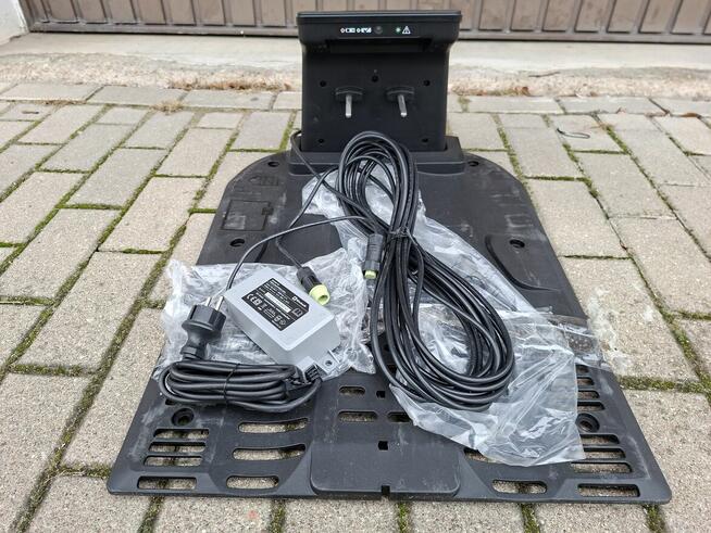 Baza stacja ładowania z bolcami do robota koszącego Einhell