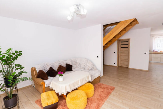 Nowy dom 187m2 + lokal użytkowy 45m2 Rynek Ćmielów