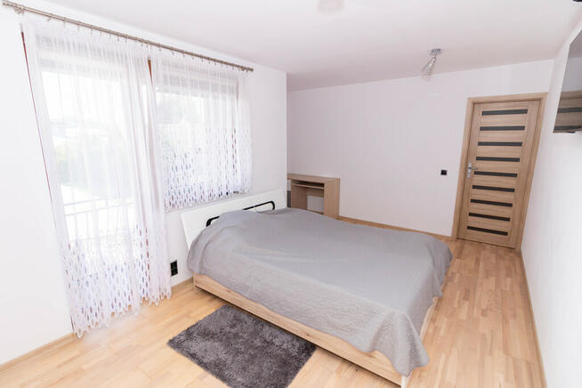 Nowy dom 187m2 + lokal użytkowy 45m2 Rynek Ćmielów