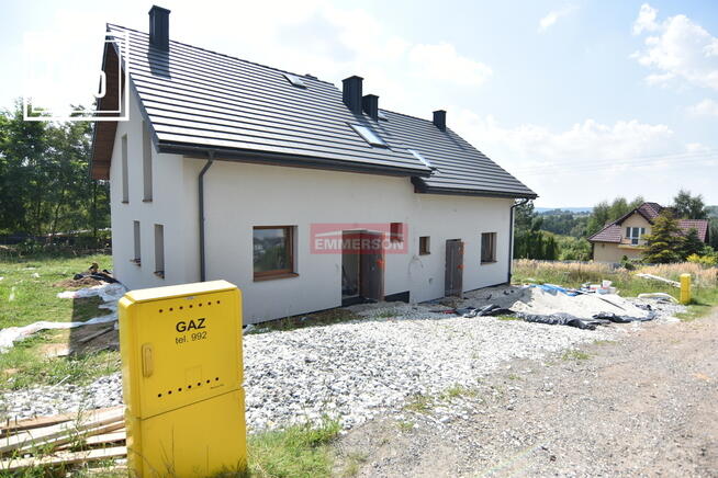 Dom w zabudowie bliźniaczej w dobrej lokalizacji