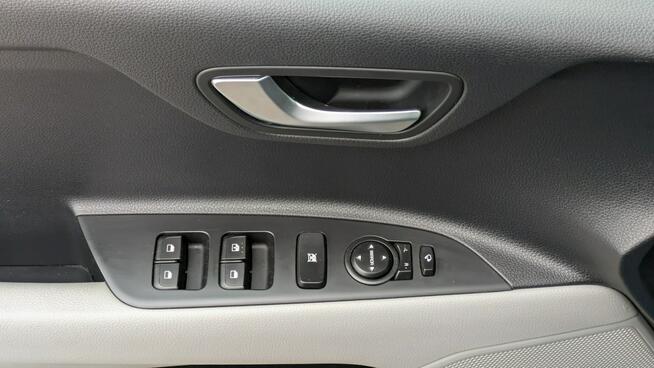 Kia Stonic Wersja L / Salon PL / Gwarancja do 2030 / FVAT 23 / Kamera / 5 MT