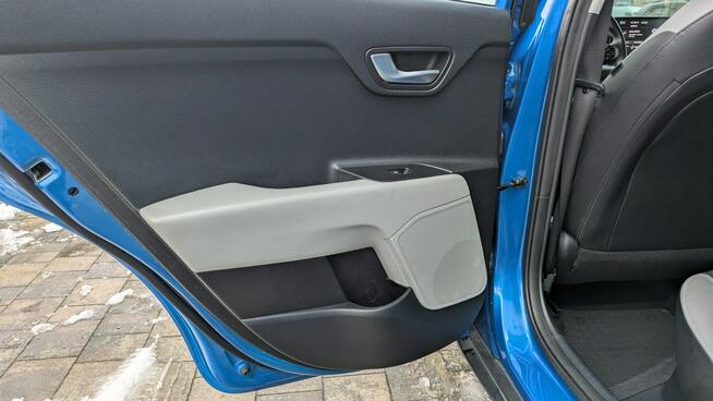 Kia Stonic Wersja L / Salon PL / Gwarancja do 2030 / FVAT 23 / Kamera / 5 MT