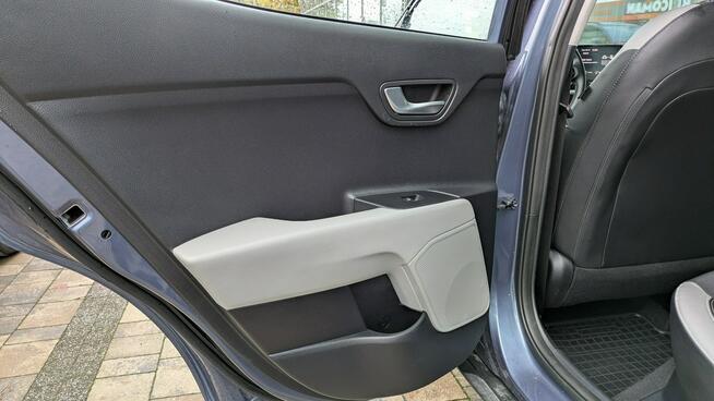 Kia Stonic Wersja L / Salon PL / Gwarancja do 2030 / FVAT 23 / Kamera / 6 MT