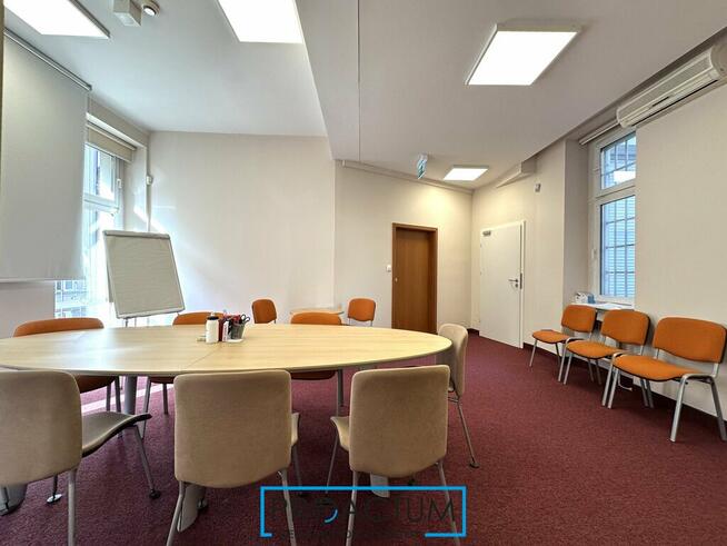 Lokal biurowy w sercu Starówki! winda,balkon