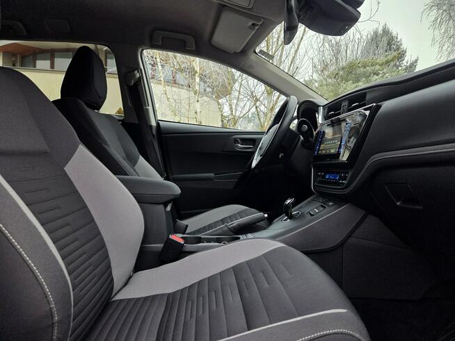 Toyota Auris Touring 1.8 Hybrid 136KM 2017r Kamera, Grzane Fotele, Niski Przebieg