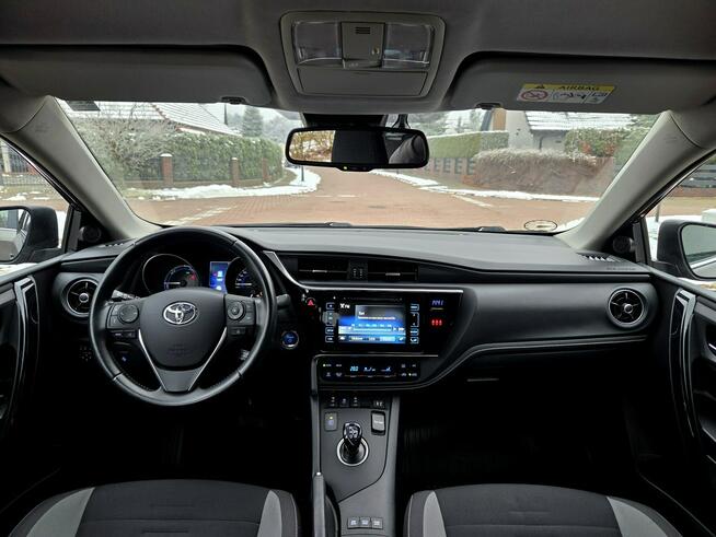 Toyota Auris Touring 1.8 Hybrid 136KM 2017r Kamera, Grzane Fotele, Niski Przebieg