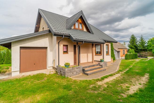 Dwa domy w cenie jednego - do zamieszkania - nad jeziorem