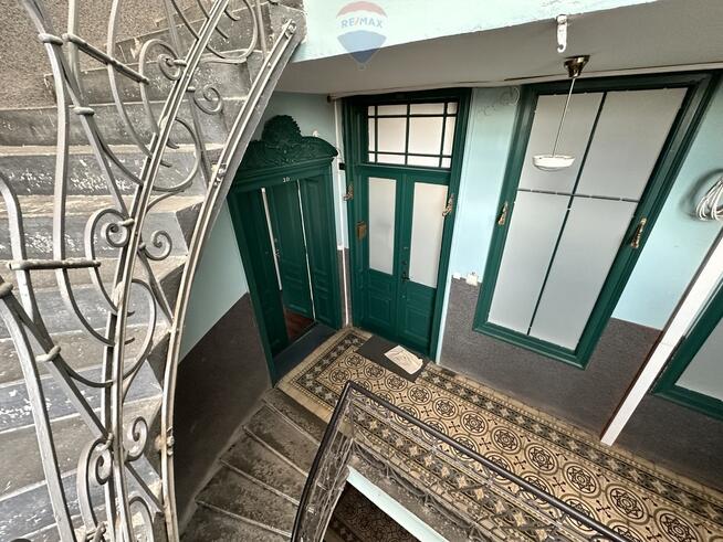 Całe piętro w reprezentacyjnej kamienicy | Centrum