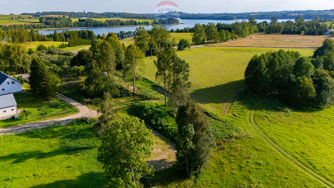 Wyjątkowa działka nad jeziorem, Przejma Mała