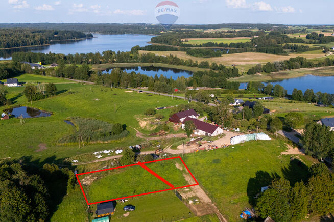 Wyjątkowa działka nad jeziorem Szelment Wlk
