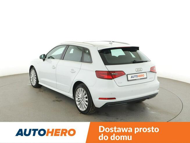 Audi A3 1.4TFSI e-tron Panorama Climatronic Navi Grzane Fotele Lane Assist PDC