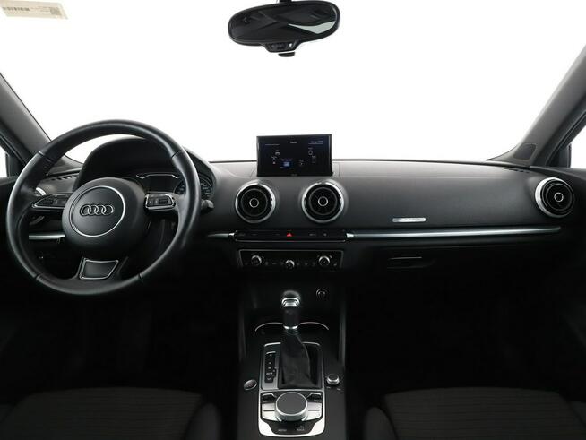 Audi A3 1.4TFSI e-tron Panorama Climatronic Navi Grzane Fotele Lane Assist PDC