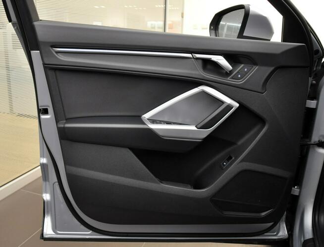 Audi Q3 35TFSI 150KM Stronic Virtual Tempomat Led Kamera Ambiente Alu17