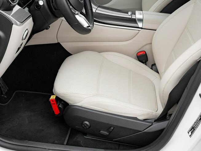 Mercedes GLC 300 DX25921#300 DE 4-MATIC Avantgarde Ambient Skóra Salon PL VAT23%