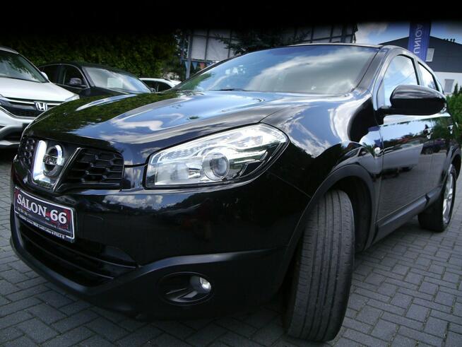 Nissan Qashqai 2.0b 4X4 Panorama dach Stan b.dobry bezwypadkowy Niemiec Gwarancja 12m