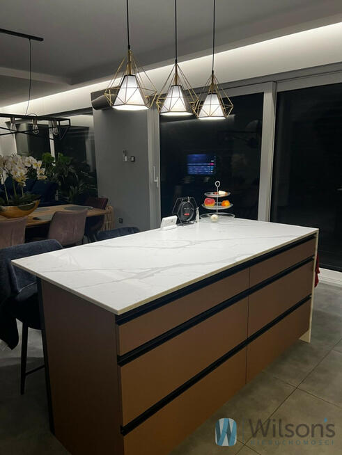 Dom Wiązowna, Dobra