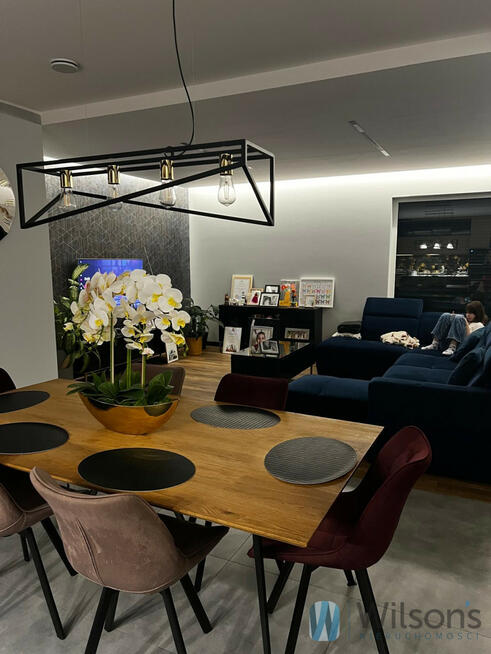 Dom Wiązowna, Dobra