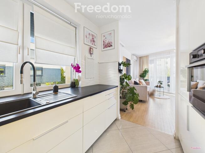 Przestronne 2 poziomy z balkonem