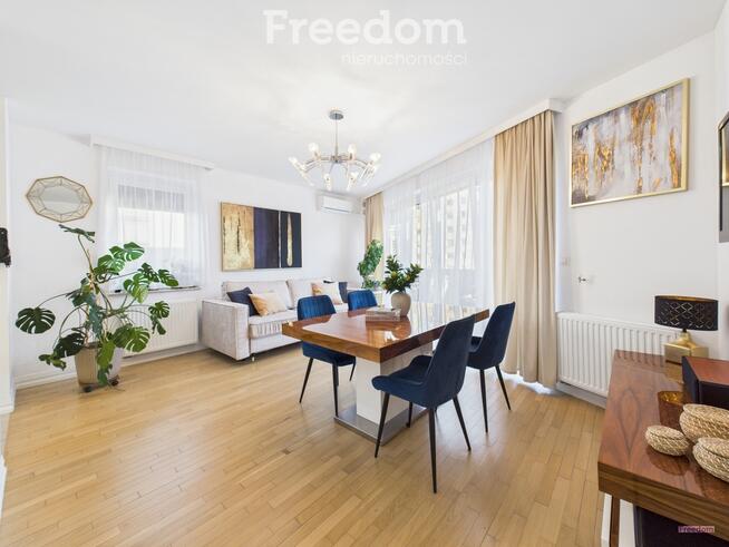 Przestronne 2 poziomy z balkonem